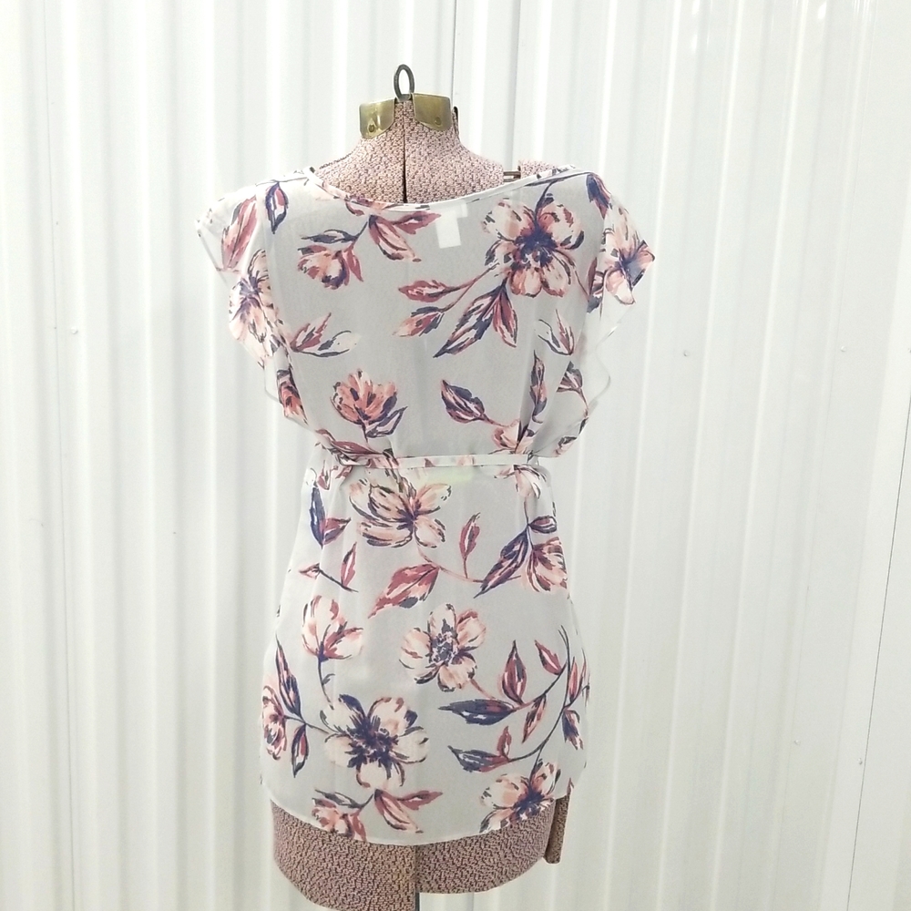 🎉2x Host Pick 🎉Motherhood Maternity Sheer Floral Top - Picture 2 of 7